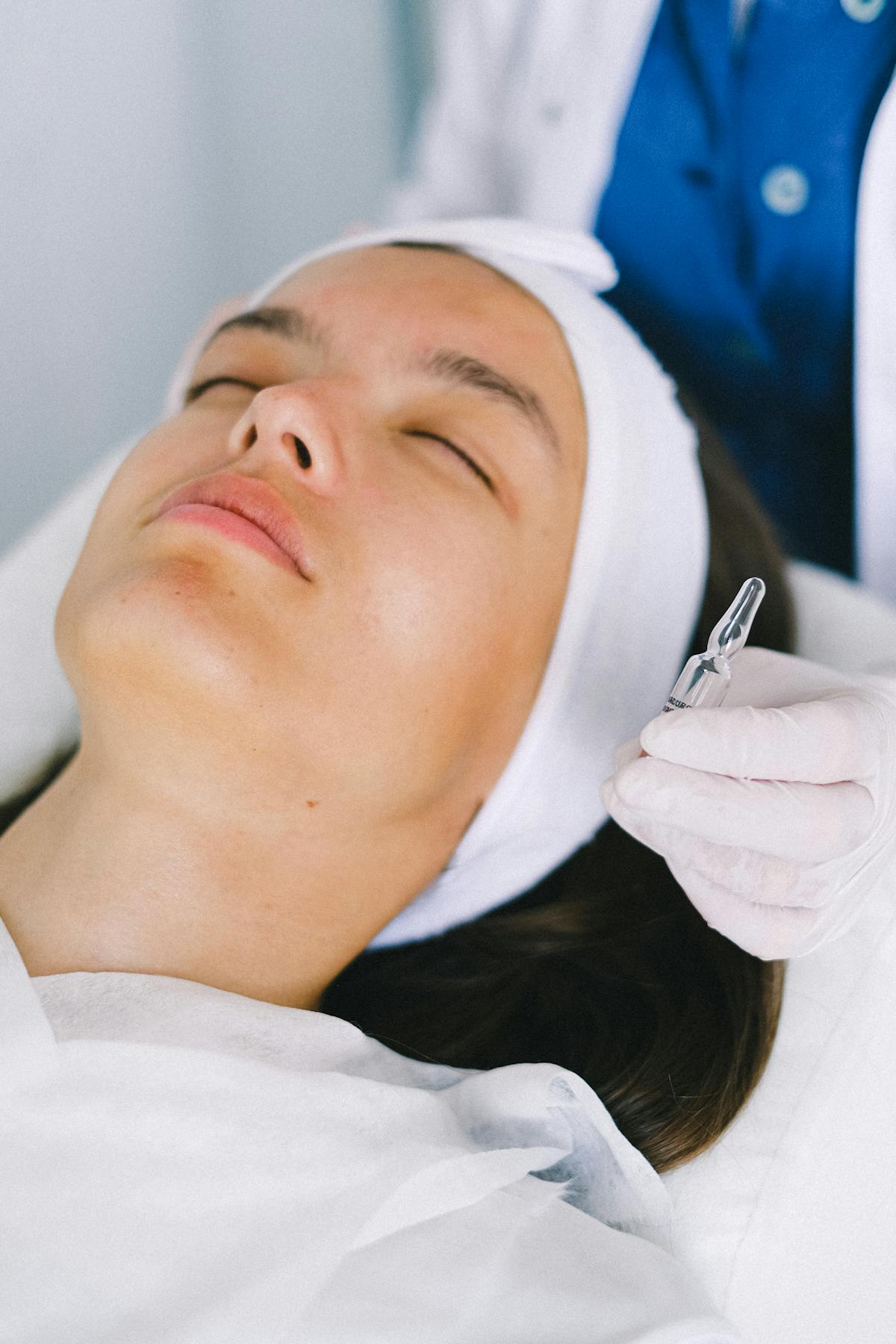Microneedling — Ansigt med hals